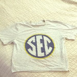 SEC CROPPED TEE
